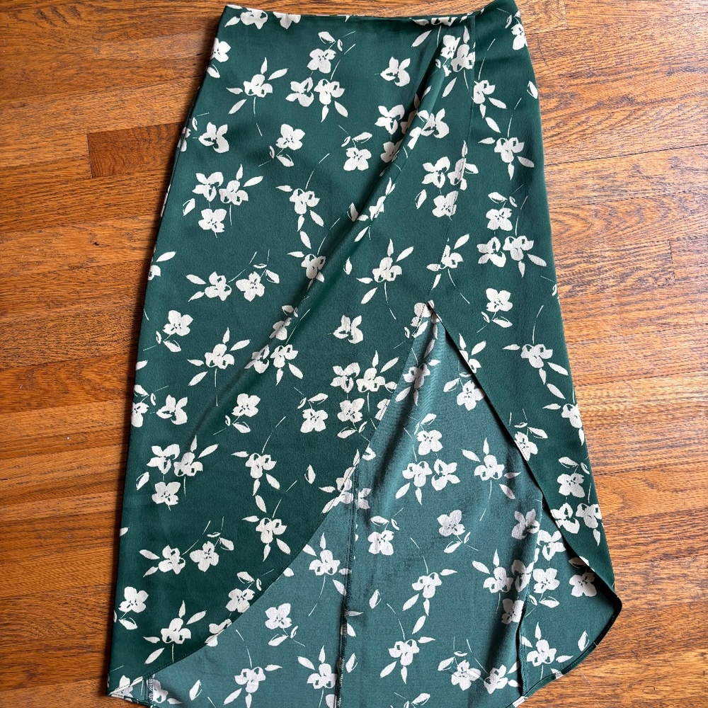 Urban Outfitters Green & White/Cream Floral High-Low Slit Skirt